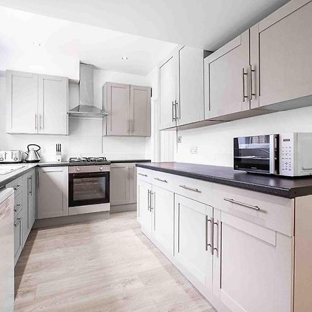 Вилла London Rd Ридинг Экстерьер фото