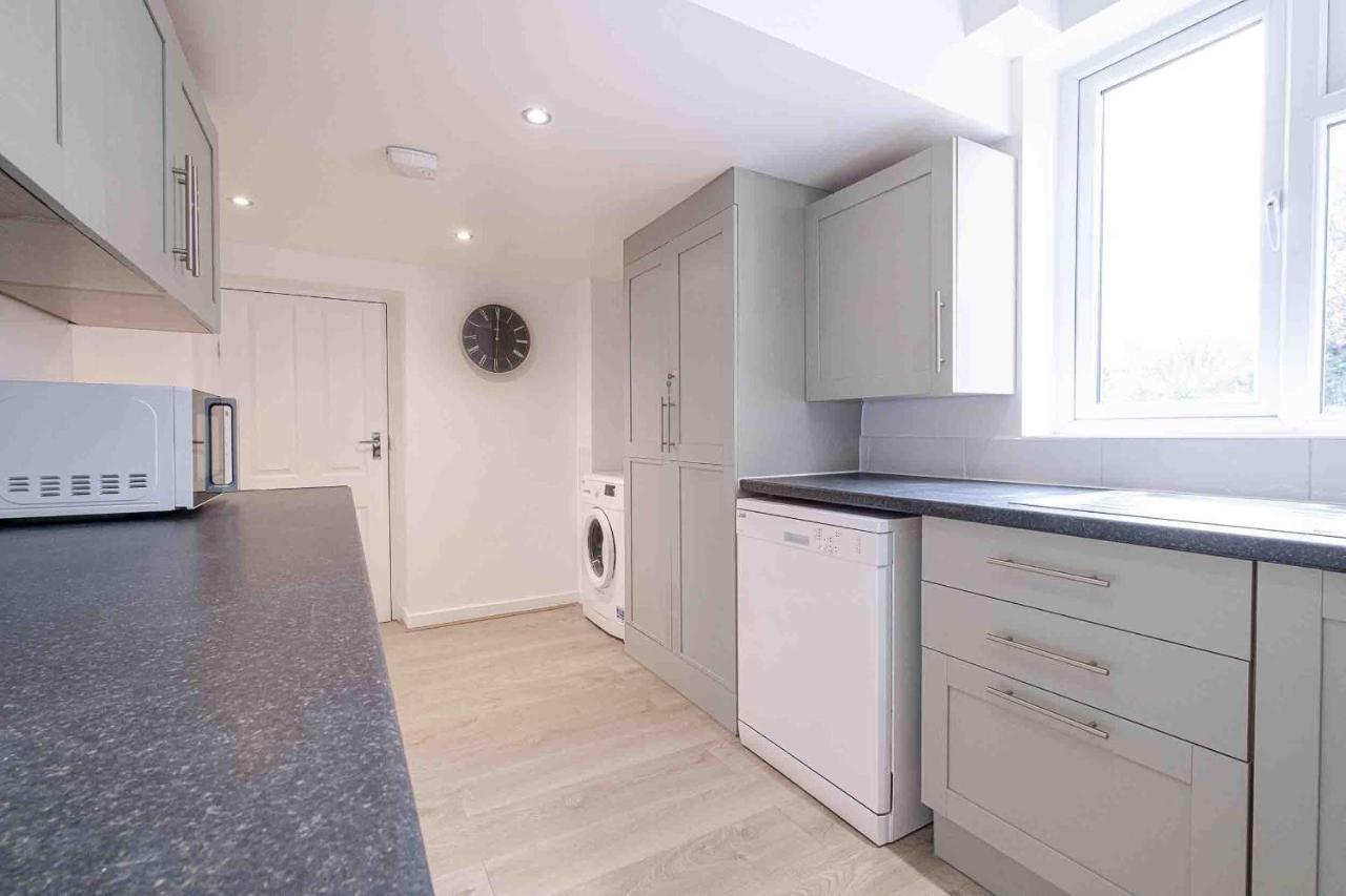 Вилла London Rd Ридинг Экстерьер фото